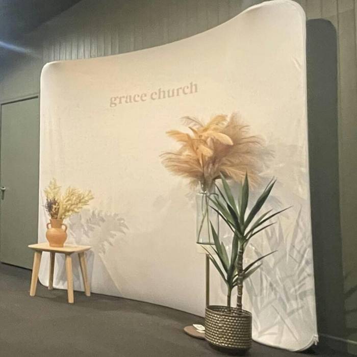 10ft Curved Tension Fabric Display - Image 5