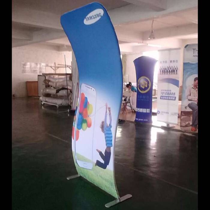 S Curved Tension Fabric Banner Stand - Image 4